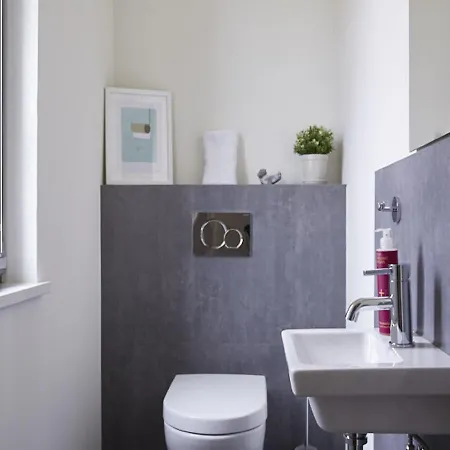 Prázdninový dům Reetland Am - Premium Reetdachvilla Mit 3 Schlafzimmern, Sauna Und Kamin E24 Dranske