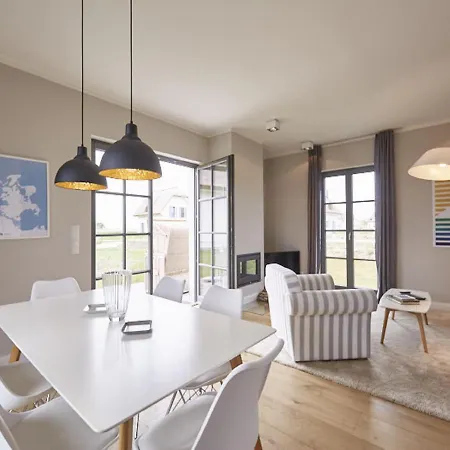 Prázdninový dům Reetland Am - Premium Reetdachvilla Mit 3 Schlafzimmern, Sauna Und Kamin E24